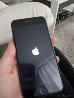 iPhone 8 64GB - 3