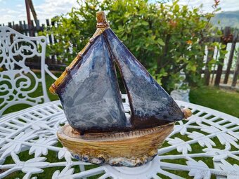 Keramická soška plachetnice - 3