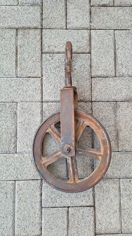 Starožitná liatinová kladka - 3