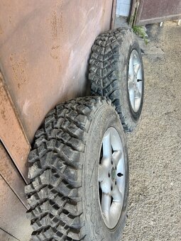 Pneu SAHARA 4x4 195/80 r15 - 3