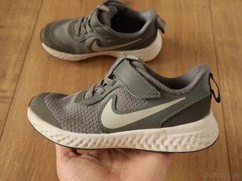 Tenisky NIKE č. 27,5 (vnút. dĺžka 17,7 cm) - 3