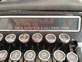 Pisaci stroj Olivetti studio 42 - 3