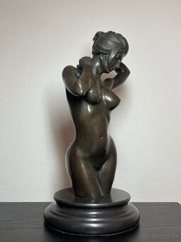 Socha bronz akt - 3