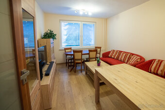 Na prenájom ZREKONŠTRUOVANÝ 2 izbový byt v Púchove+zariadený - 3