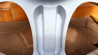 alu R18 5x112 orig. Mercedes CLS W219, pneu 245/40, NOVÉ - 3