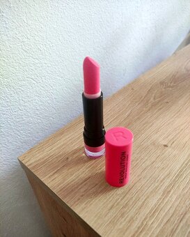 Rúže na pery a púder - 3