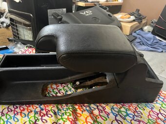 Bmw e36 laktovka opierka - 3