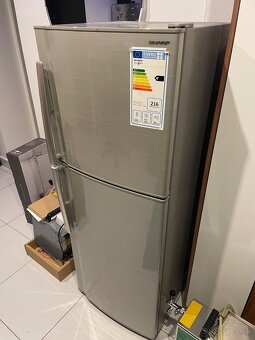 Predám malú chladničku v kovovom prevedení - 3