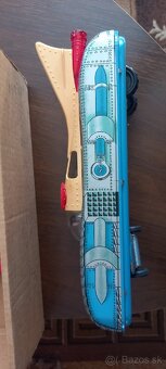 Retro lunárne plechove vozidlo z r1983 - 3