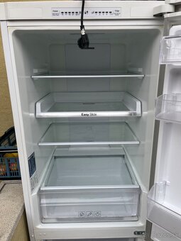 Predám kombinovanú chladničku Samsung - 3