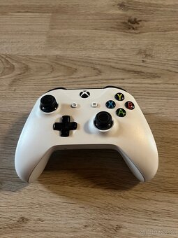 Xbox one S 500 GB +hry - 3