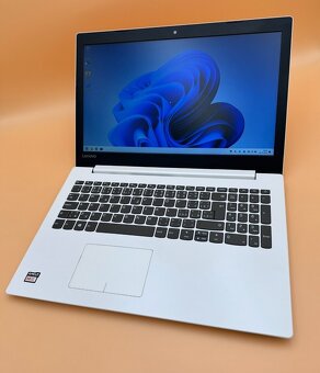 Notebook 15,6" Lenovo.AMD A6-9220 2x2,50GHz.8gb ram.120SSD - 3