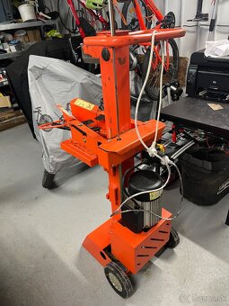 Predám 6T štiepačku na drevo ATIKA - 3