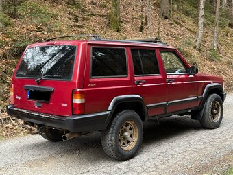 Jeep Cherokee XJ - 3