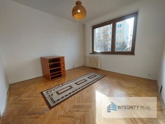 Veľký 4i byt s balkónom a pivnicou na sídlisku Západ - 3