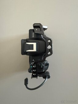Canon R50 + klietka SmallRig + HDMI port SmallRig - 3