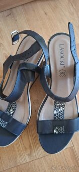 Kožené Lasocki sandálky nové - 3