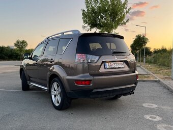 Predám Mitsubishi Outlander 2.2 DID - 3