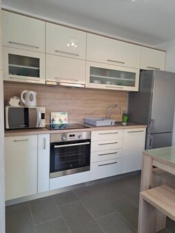 CHORVÁTSKO - Zariadený apartmán, 1. rad od mora - MANDRE, os - 3