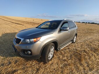 Predám Kia Sorento XM 2.2 CRDI 4x4 7 miestne - 3