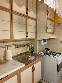 Predám za pár € - 3