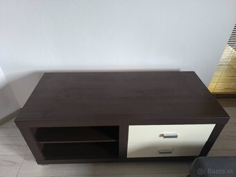 Stolík pod televízor - 3