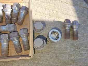 Elektrónové skrutky VW group - 3