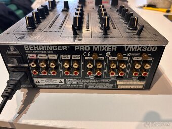 Mix BEHRINGER VMX300 - 3