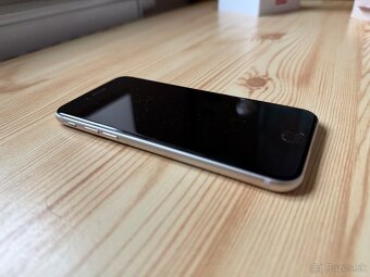 iPhone SE 2020 - 3