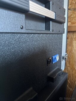 Rack 16U s Bezdrôtovými Mikrofónmi - 3