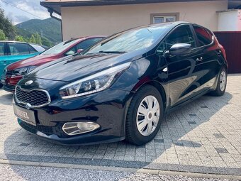 Kia Ceed 1,6 CRDi GOLD - 3