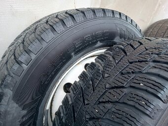 Predám zimné pneumatiky Nokian snowproof 225/65 R16 C - 3