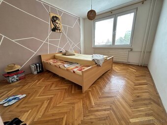 Ponúkam na predaj 3 izbový byt v centre mesta Levice. - 3