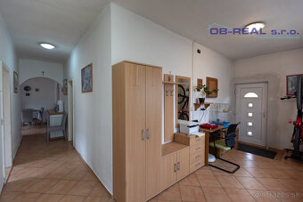 Predaj rekonštr. 3izb RD 90m2 tehla, nová strecha, pozemok 1 - 3