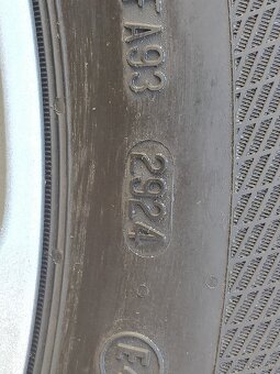 Predám sadu zimných pneu pre Mercedes Benz GLC - 3