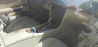 Predám Mercedes E 320 benzin - 3