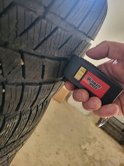 245/45 r19 - 3