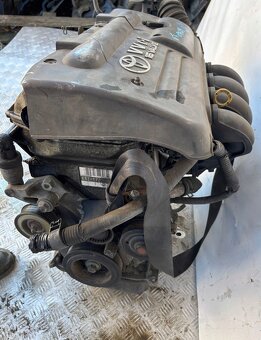 Toyota Avensis T25 2003- motor 1ZZ 1.8 VVTi - 3