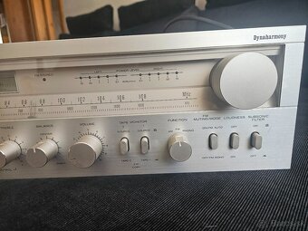 Krasny retro receiver HITACHI - 3
