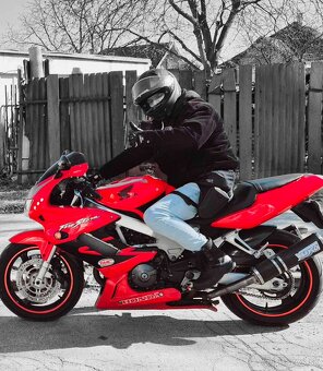 Honda VTR 1000 - 3