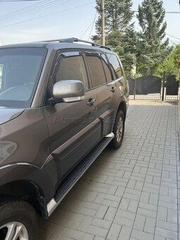 Mitsubishi Pajero Wagon Combi 147kw Automat - 3