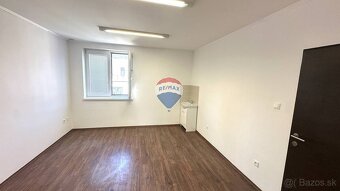 Kancelária v centre mesta a 2mi miestnosťami - 3