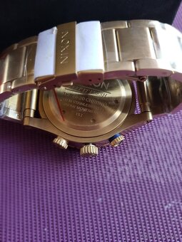 Nixon gold 48-20 chrono - 3