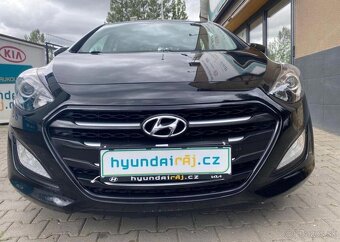 Hyundai i30 1.6-NÍZKÉ KM-FACELIFT - 3