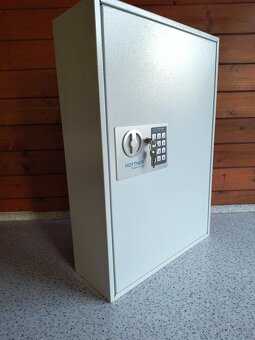 Skrinka na kluče - 3