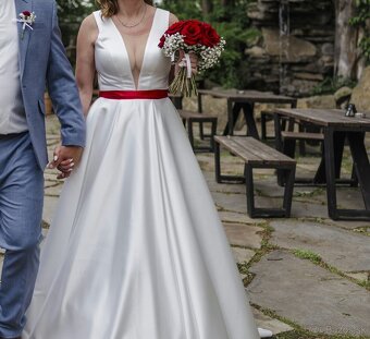 Predám svadobné šaty - 3