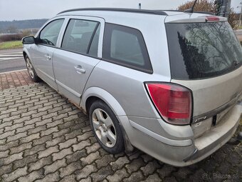 Predám na náhradné diely opel astra station wagon (2006) - 3