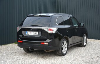 Mitsubishi Outlander 2.2 4×4 SR. voz, 7miestne - 3