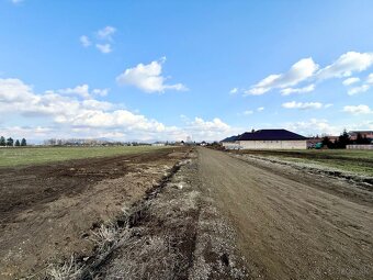 MAĎARSKO - ENCS STAVEBNÝ POZEMOK 1.000 M2, VŠETKY IS. - 3