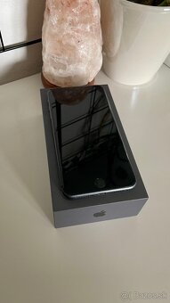 Apple Iphone 8 Plus - 3